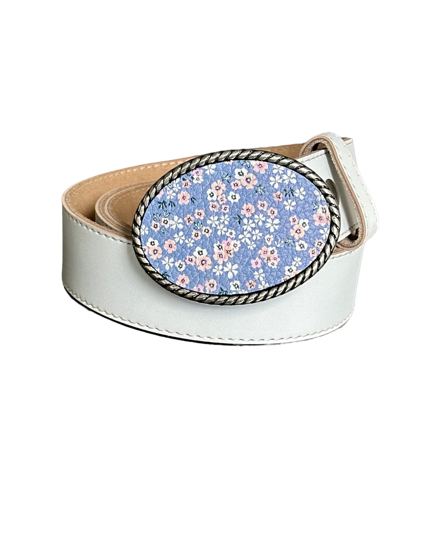 daisy print leather in lavender belt buckle