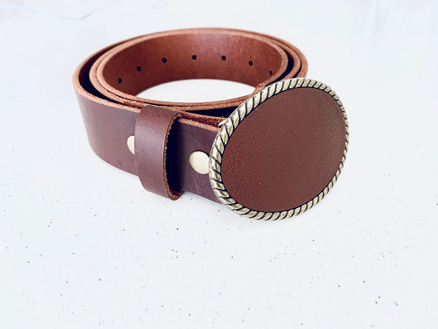 Classic Brown Leather Belt Buckle On Oval Rope Brass Buckle