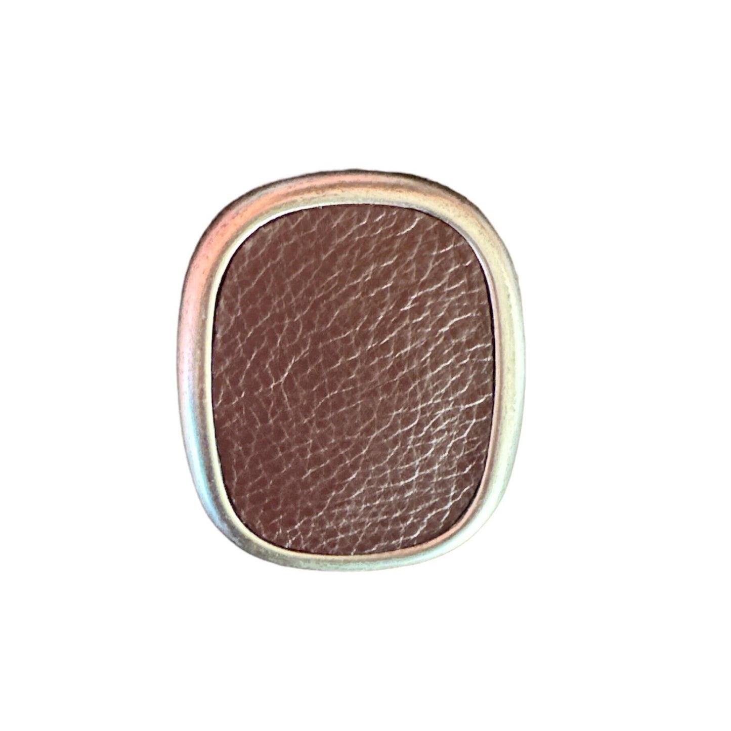 Pebbled Leather Belt Buckle in Burgundy